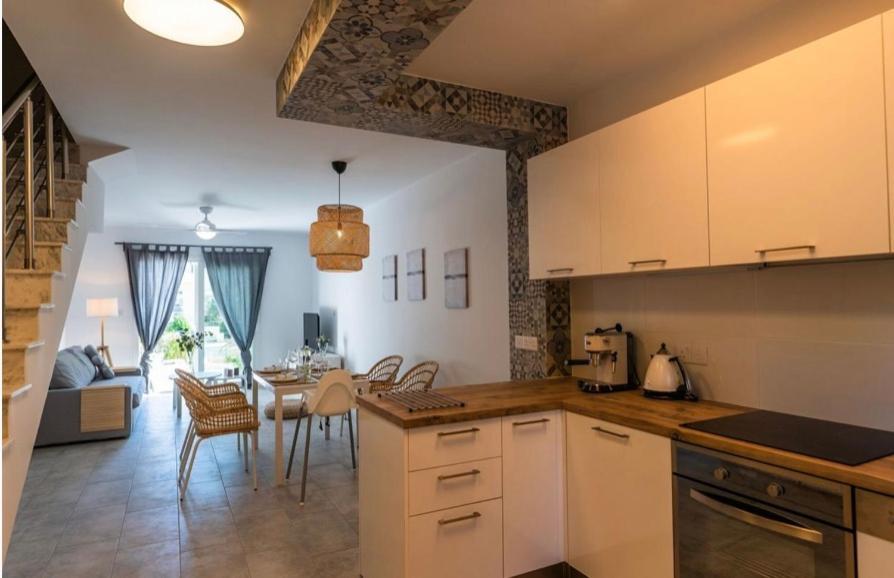 Holiday Cosy Home Paphos Extérieur photo