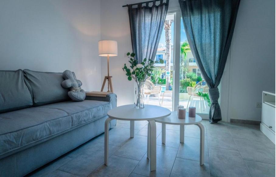 Holiday Cosy Home Paphos Extérieur photo